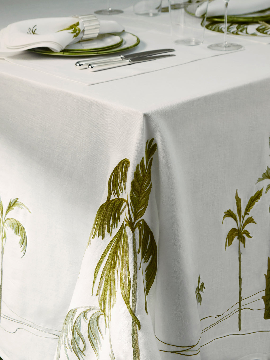 Loretta Caponi - Palm Tree Hand-Embroidered Linen Rectangular Tablecloth -  - ABASK