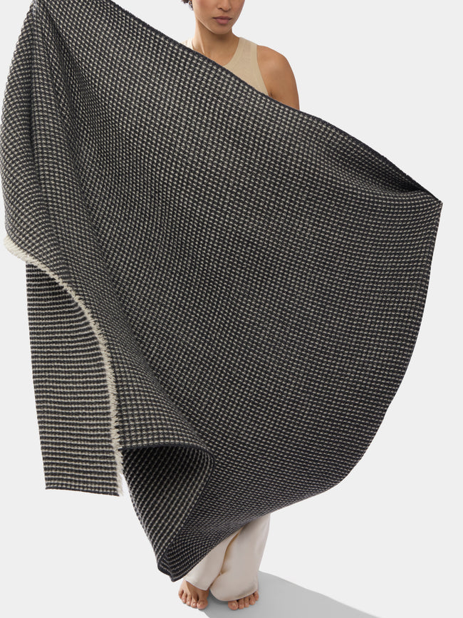 Alonpi - Sasha Cashmere Throw -  - ABASK