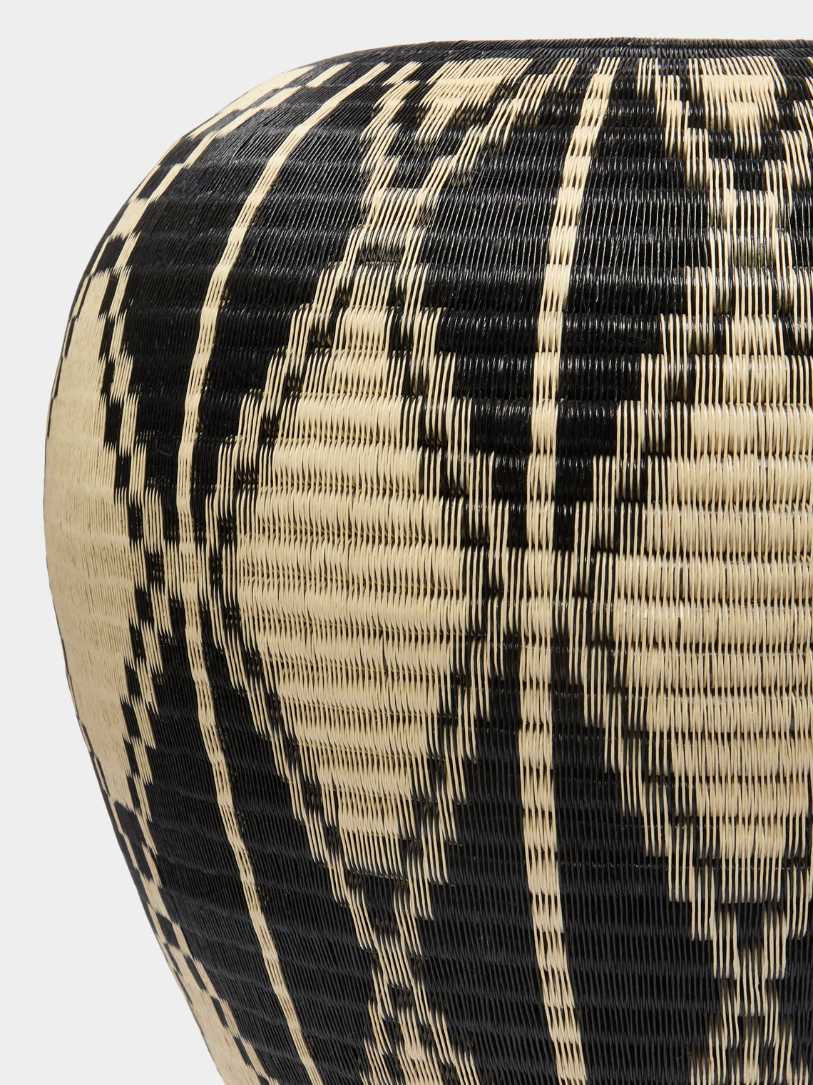 CasaLatina - Diamond Handwoven Werregue Palm Large Basket -  - ABASK