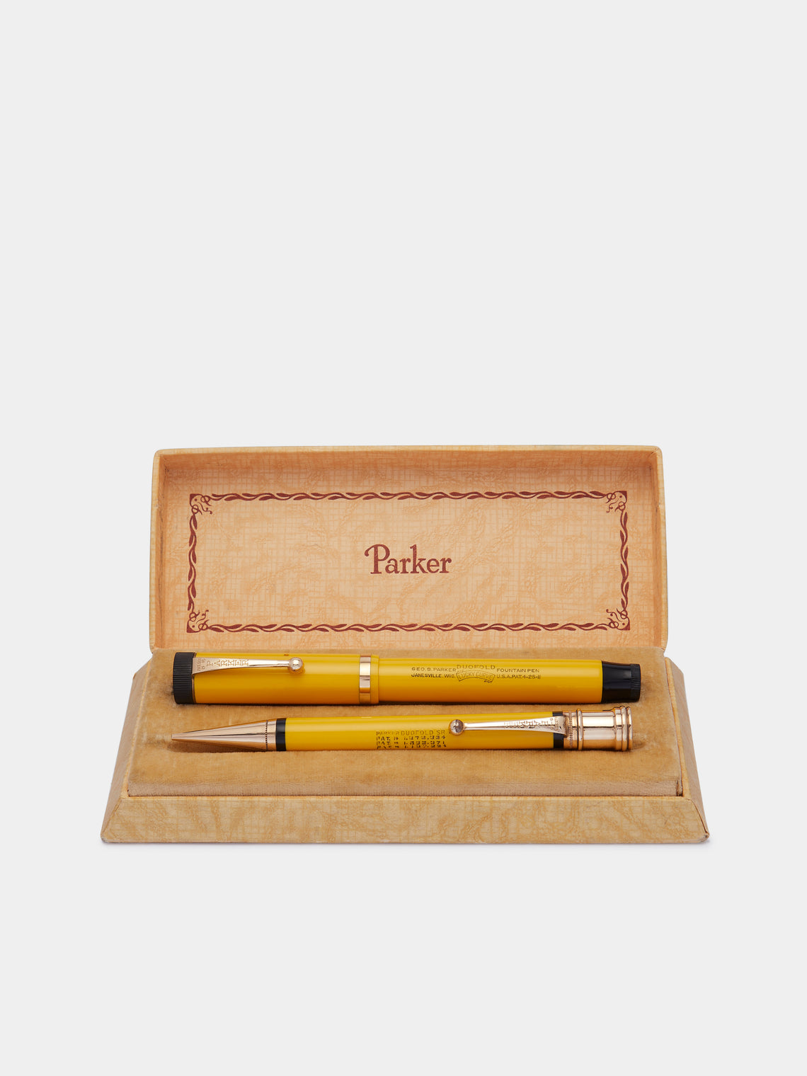 Antique and Vintage - 1926 Parker Duofold Pen and Pencil Set - Yellow - ABASK