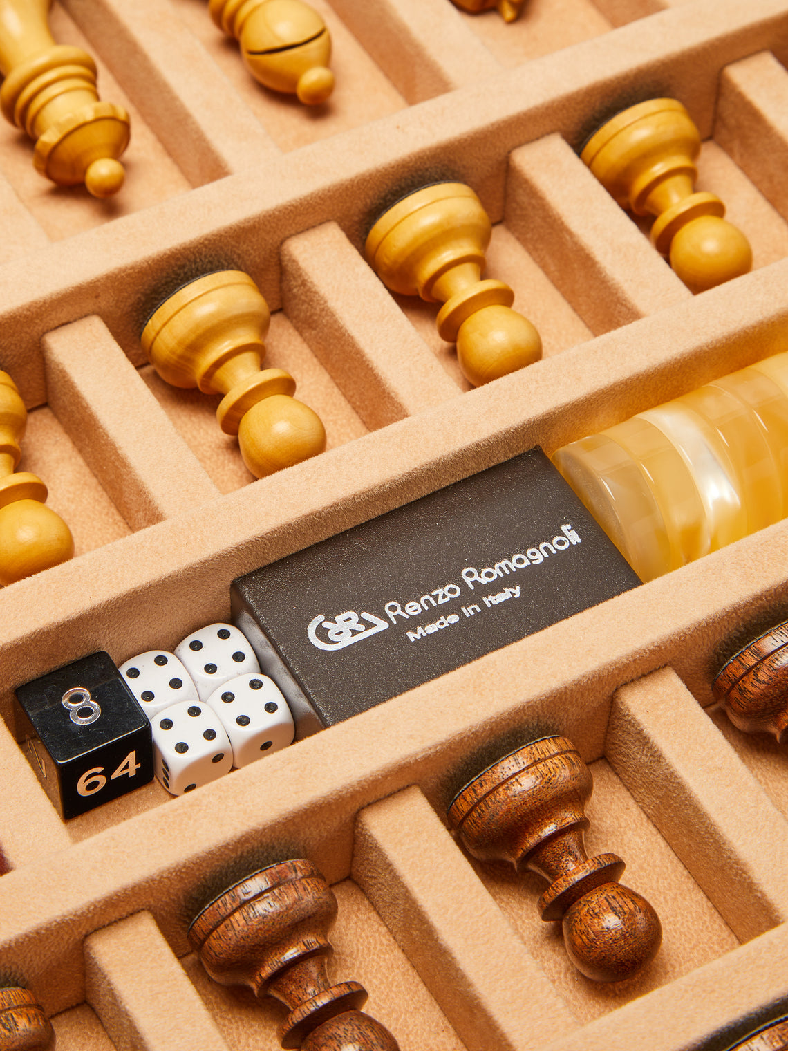 Renzo Romagnoli - Leather Backgammon and Chess Compendium -  - ABASK