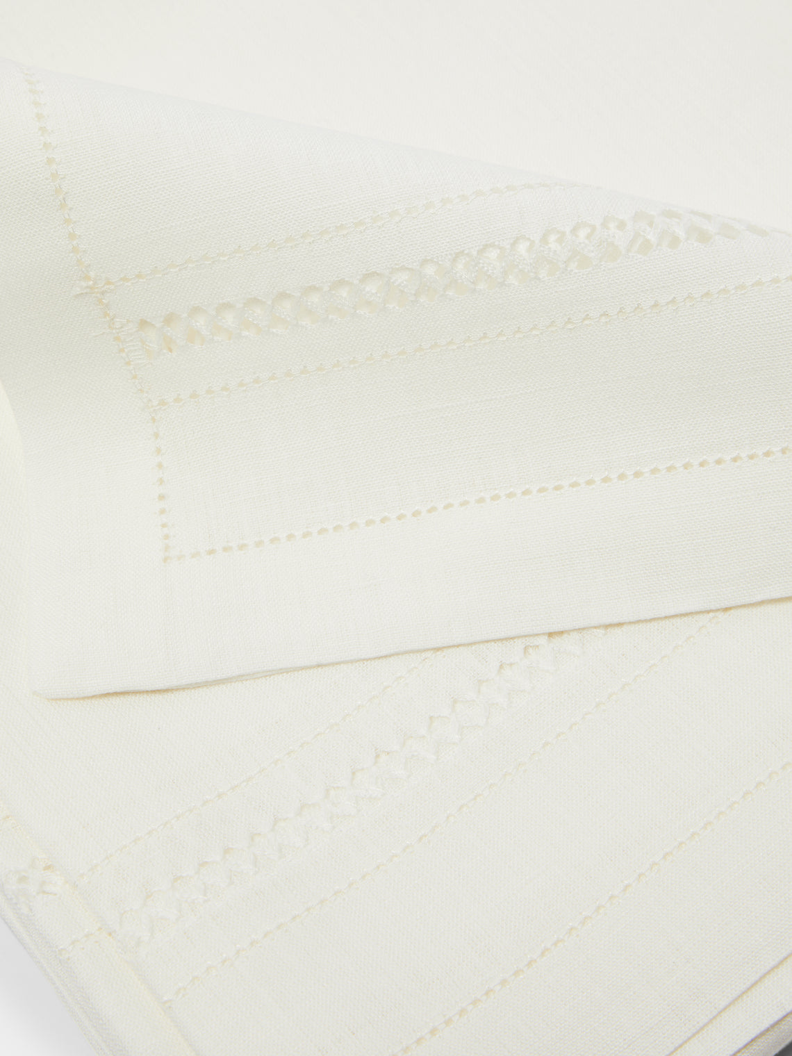 Volga Linen - Diamond-Stitch Linen Tablecloth -  - ABASK
