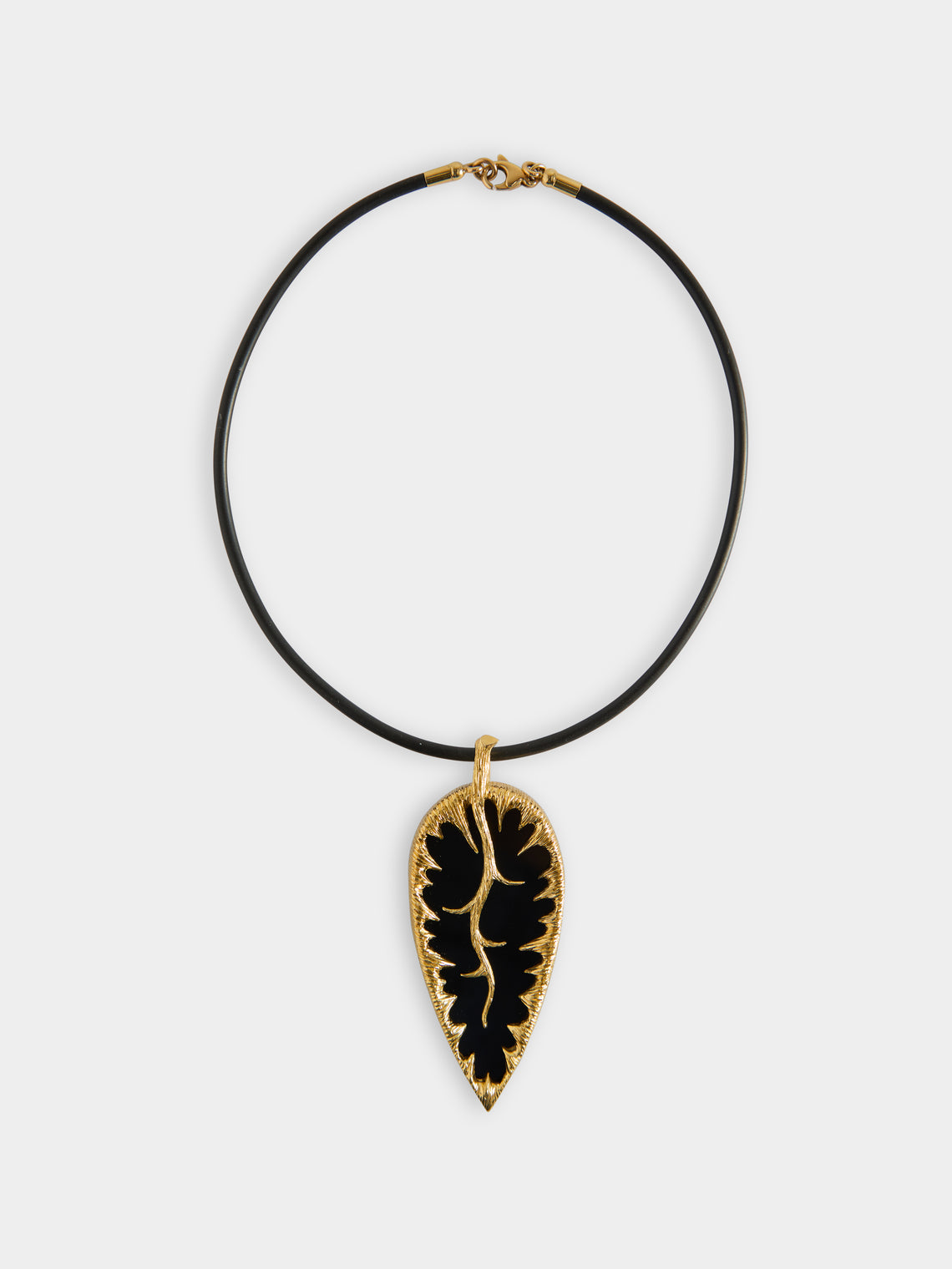 Mahnaz - 1973 House of Kutchinsky 18-Karat Yellow Gold and Onyx Leaf Pendant -  - ABASK - 