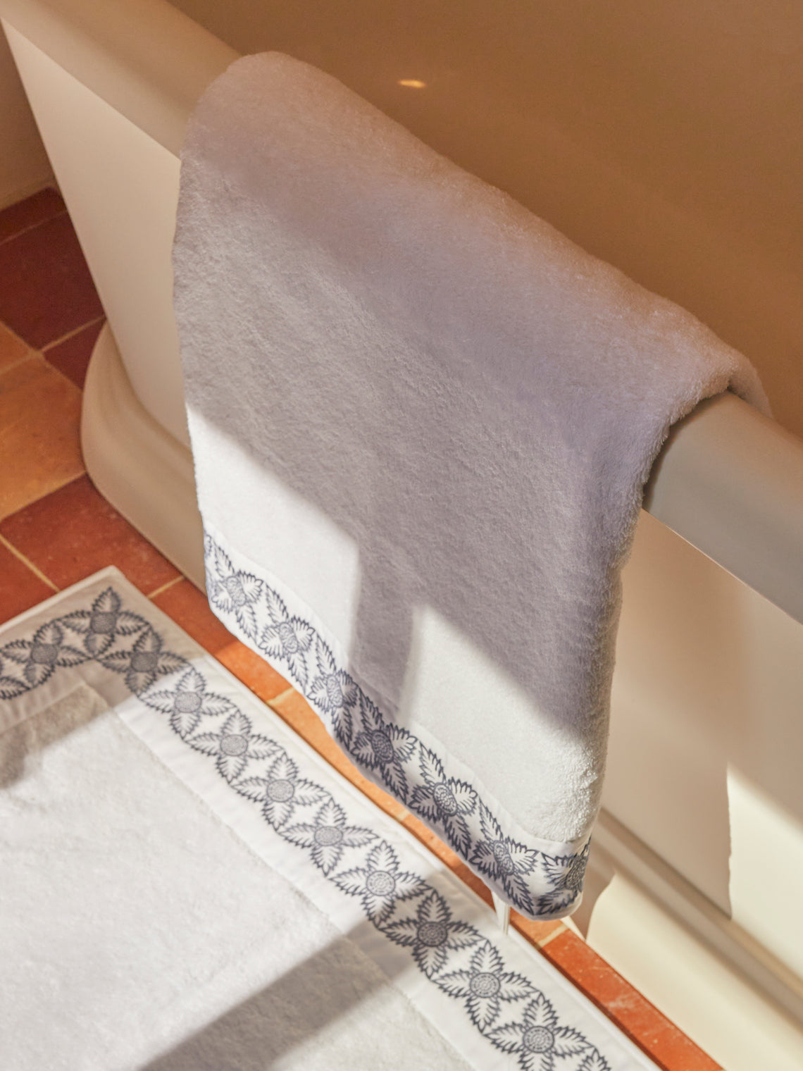 Loretta Caponi - Foliage Hand-Embroidered Cotton Bath Towel -  - ABASK