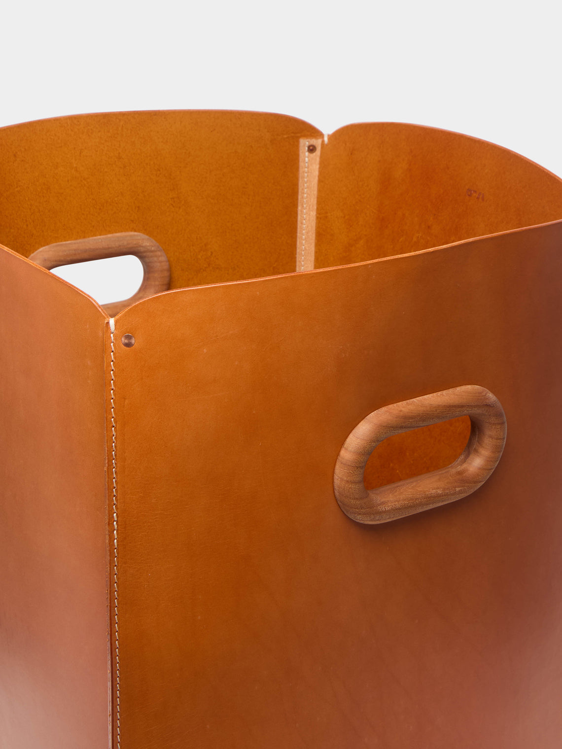Otis Ingrams - Ample Leather Small Storage Basket -  - ABASK