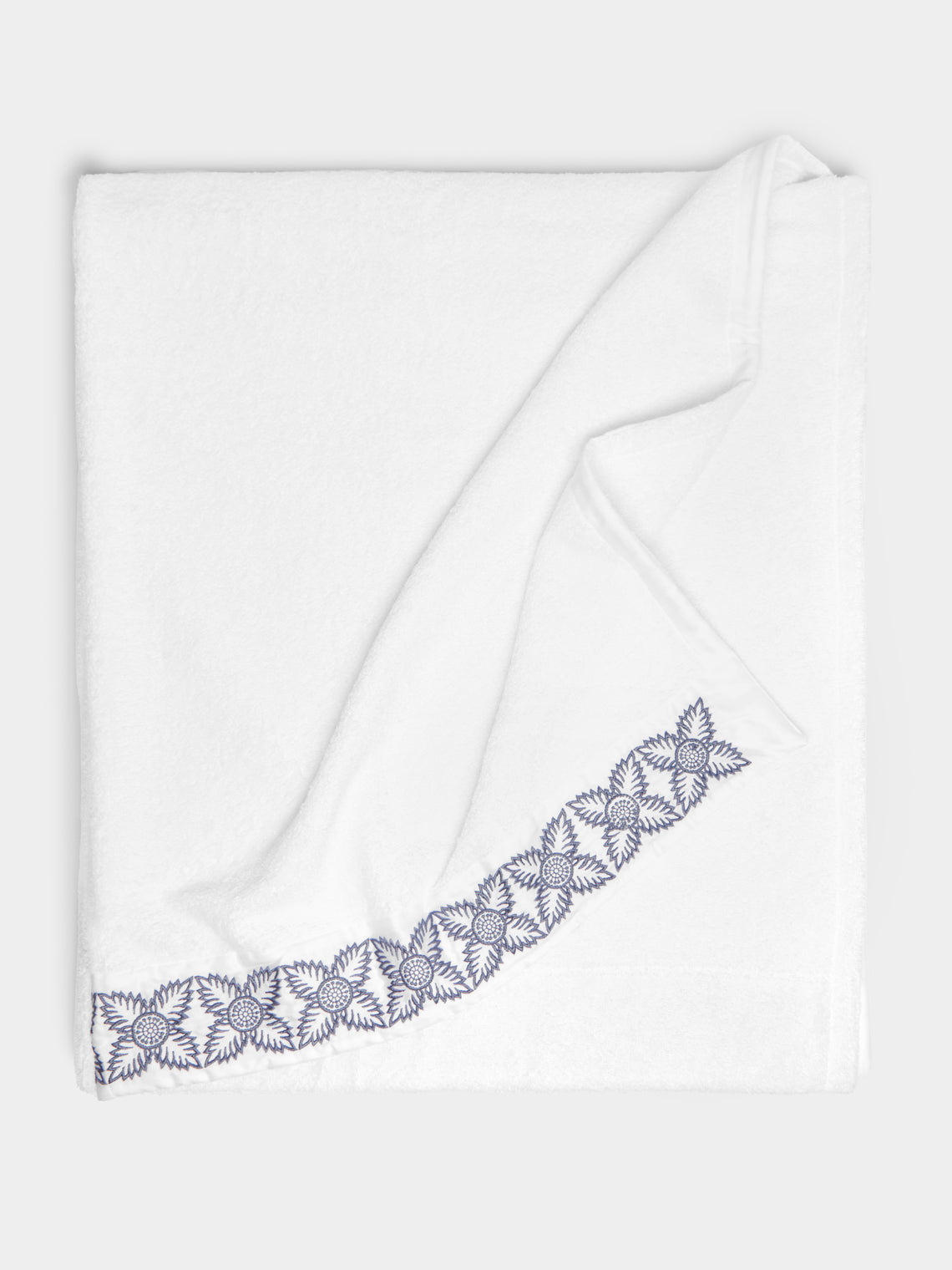 Loretta Caponi - Foliage Hand-Embroidered Cotton Bath Sheet -  - ABASK - 