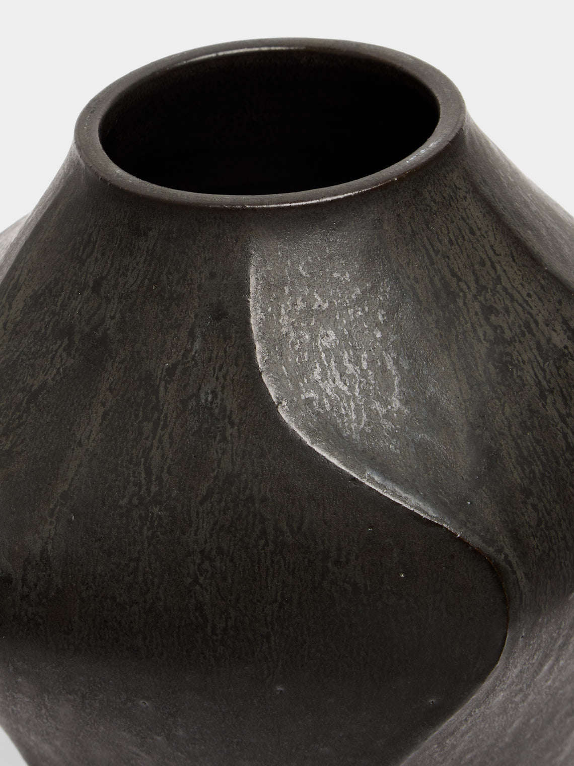 Lee Song-am - Black Clay Vase -  - ABASK