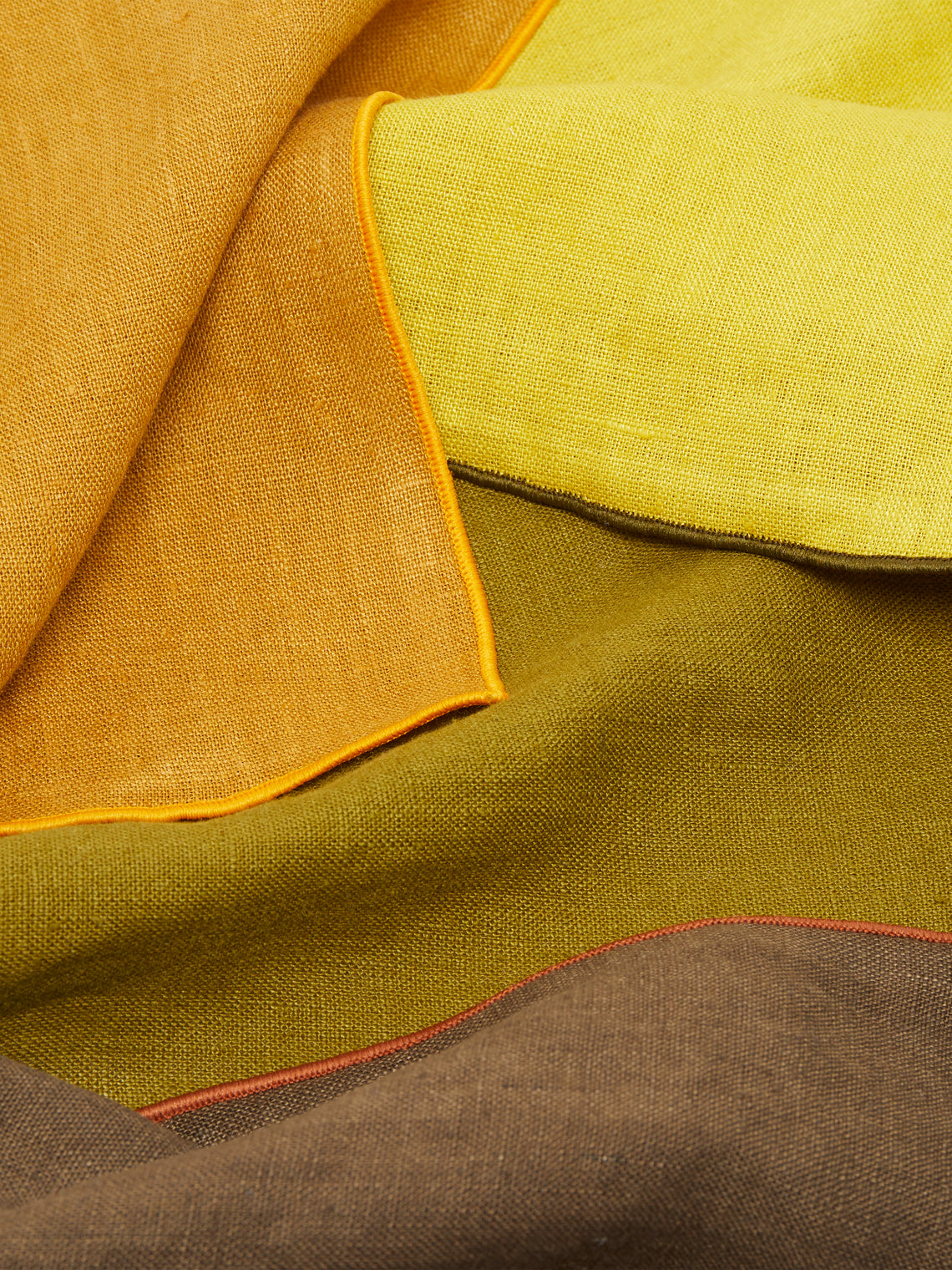 Madre Linen - Hand-Dyed Linen Contrast-Edge Napkins (Set of 4) - Yellow - ABASK