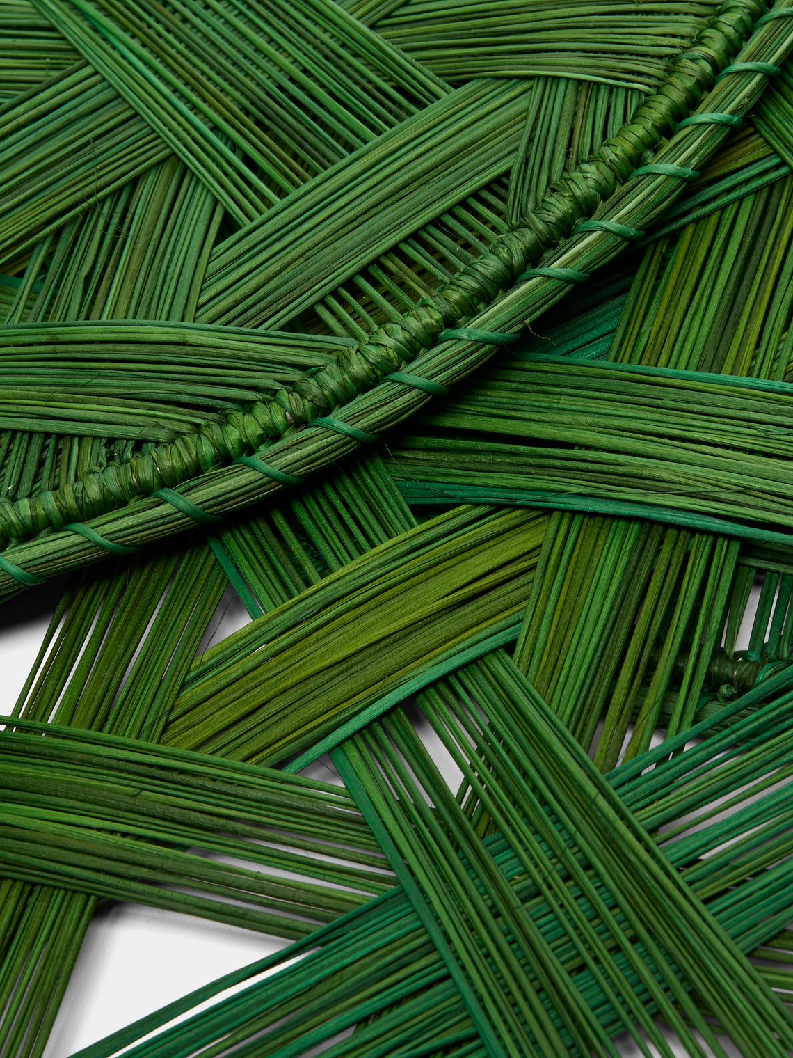 Artesanías del Atlántico - Atarraya Handwoven Palm Placemats (Set of 4) - Green - ABASK