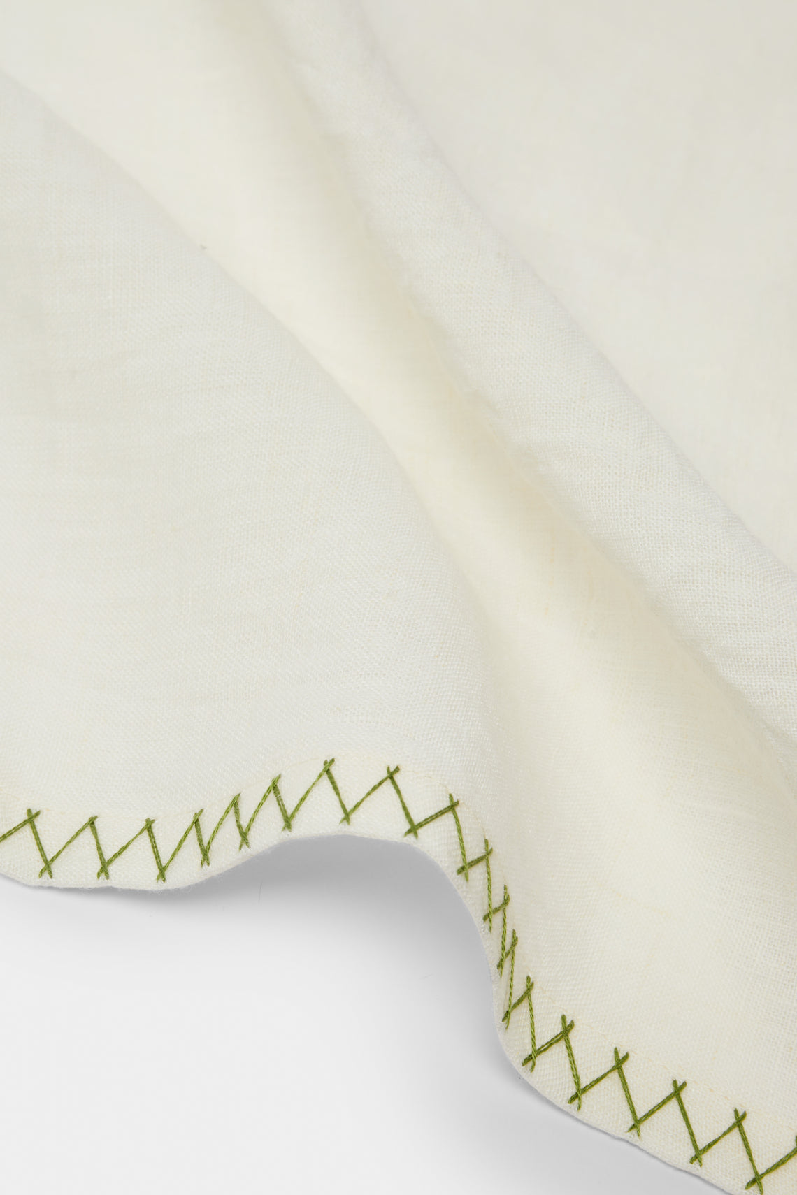 Malaika - Zigzag Hand-Embroidered Linen Napkins (Set of 4) - Green - ABASK